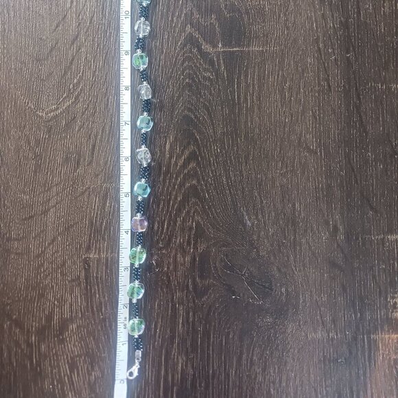 Beaded iridescent glass bead necklace - Picture 7 of 8